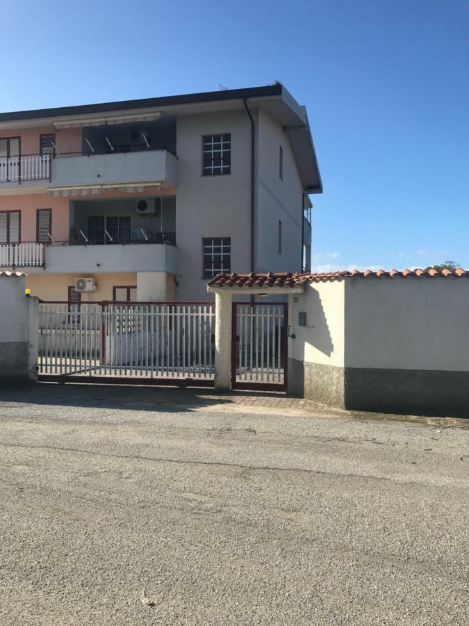 Appartamento Zona Aeroporto Ламеция Терме Екстериор снимка